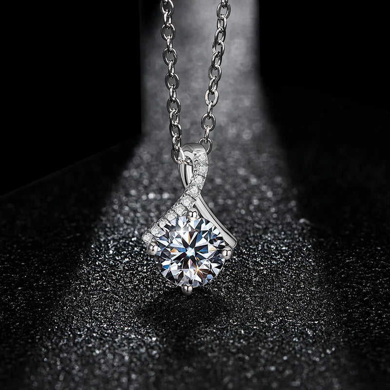 Luxe Luminosity Moissanite Necklace