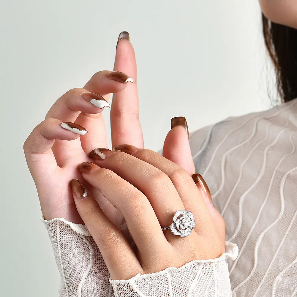 Moissanite Ring Rose Gleam