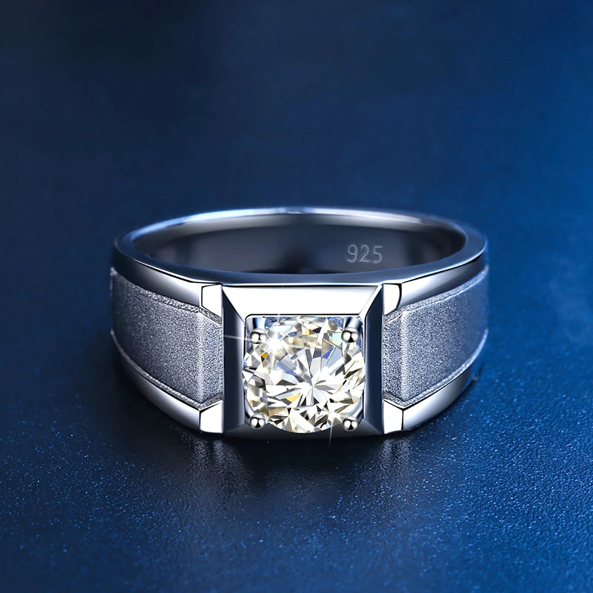 Moissanite Ring Noble Nova