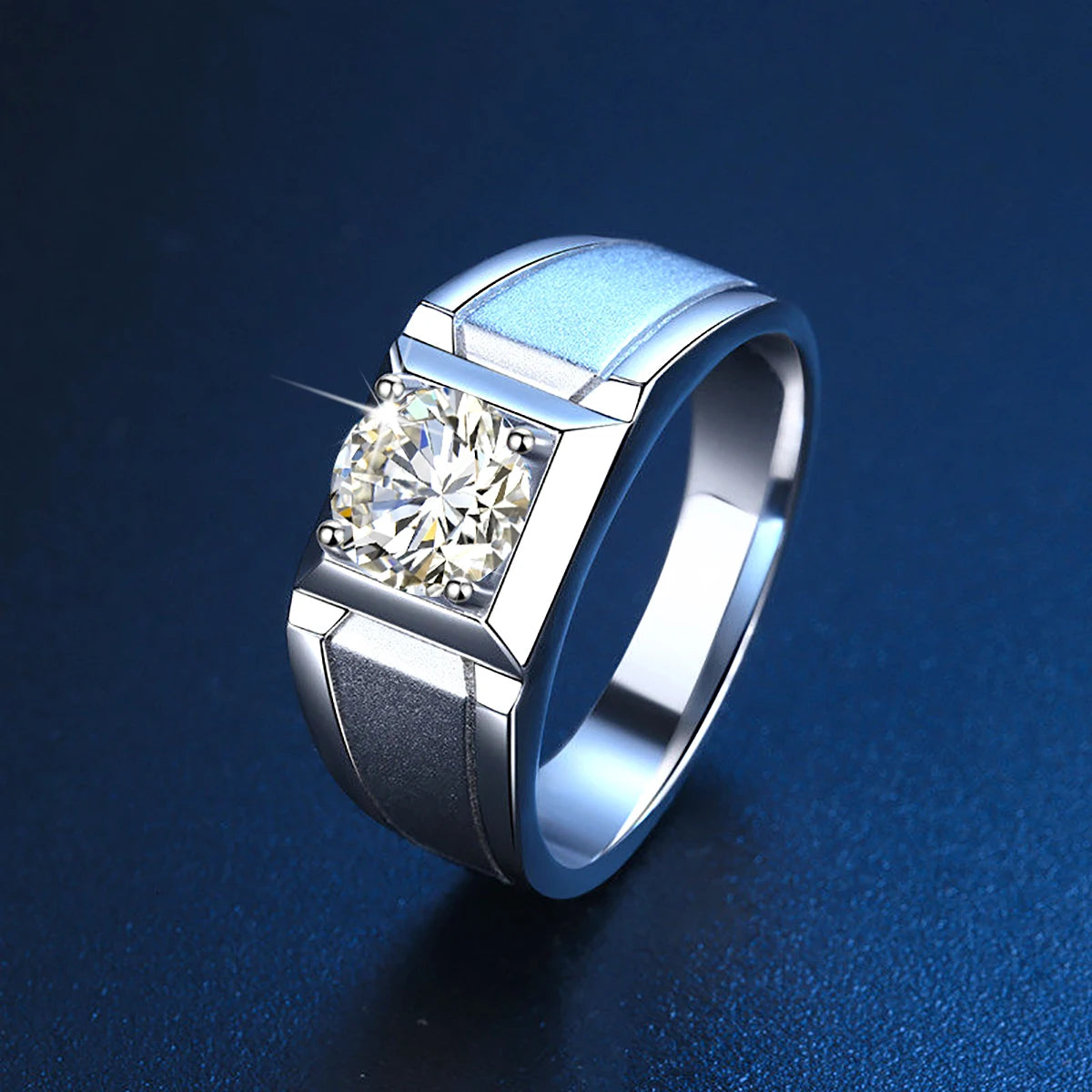 Moissanite Ring Noble Nova