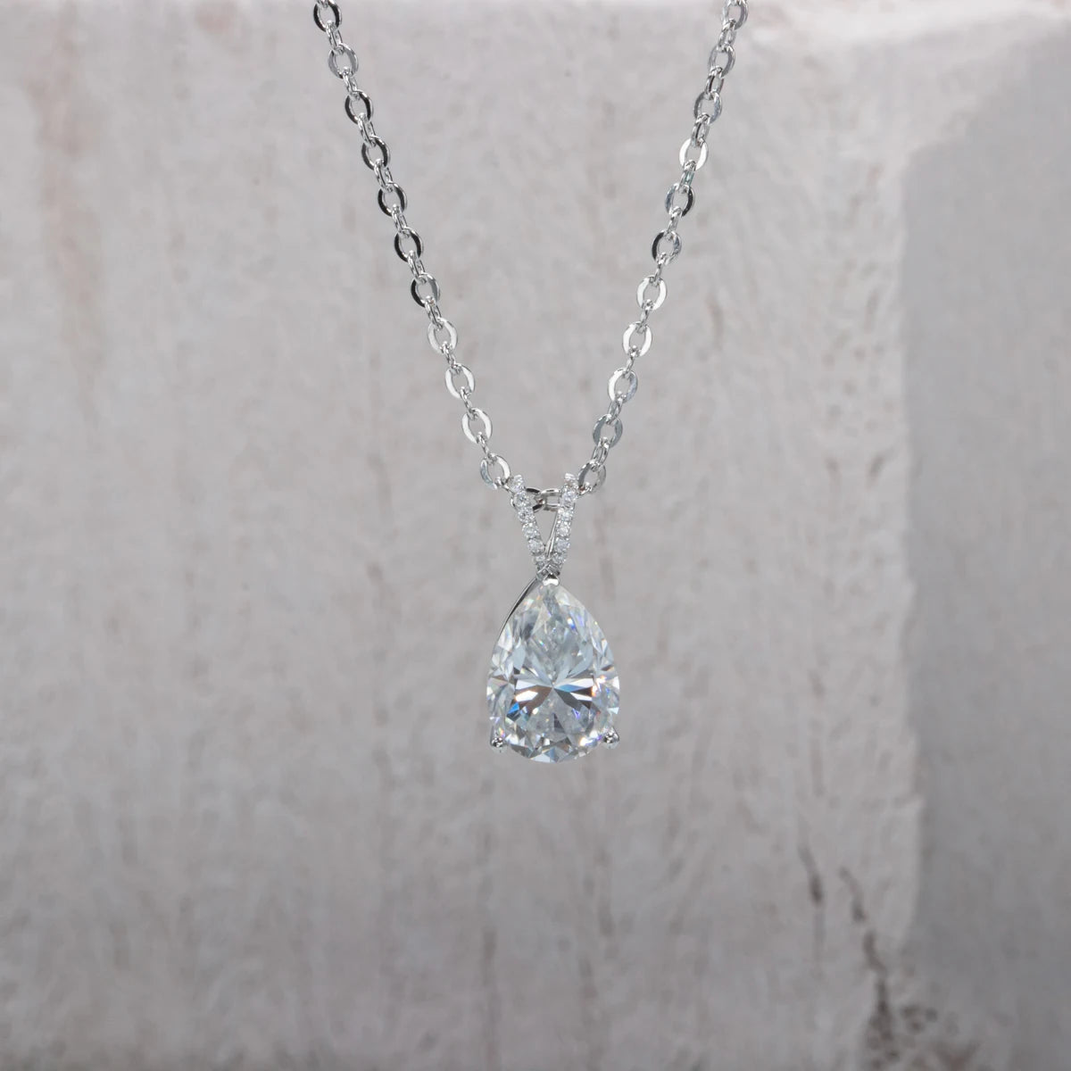 Radiant Reverie Moissanite Necklace