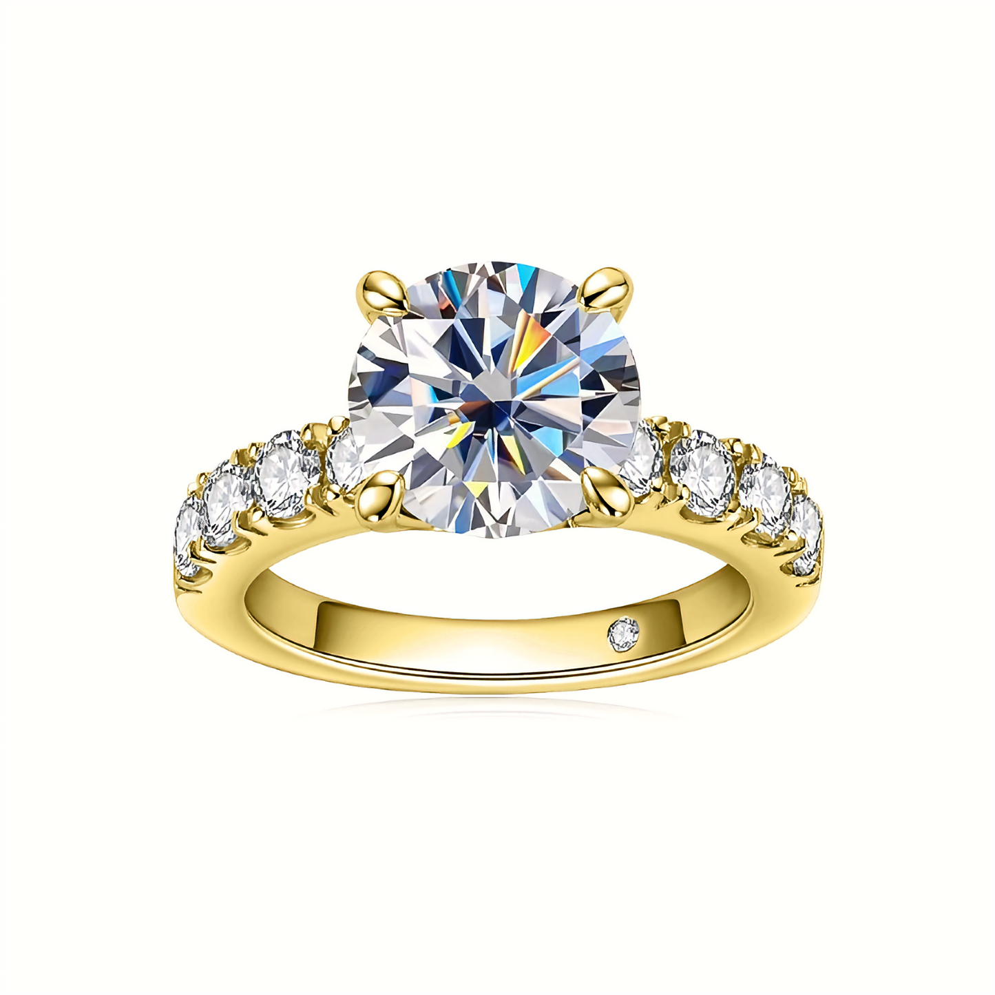 Round Cut Moissanite Engagement Ring